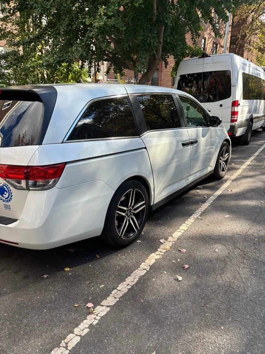 2016 Honda Odyssey - Image 9 of 15