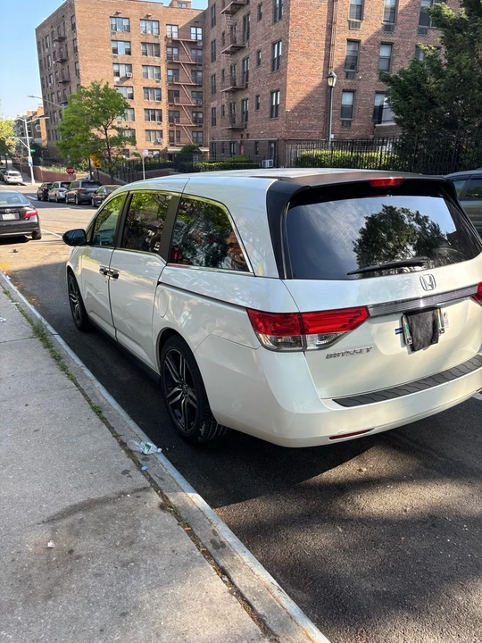 2016 Honda Odyssey - Image 6 of 15