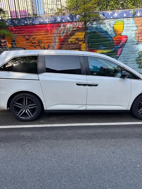 2016 Honda Odyssey - Image 3 of 15