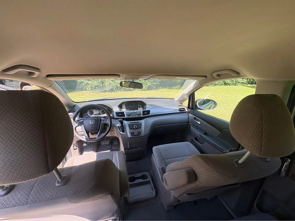 2016 Honda Odyssey - Image 9 of 10