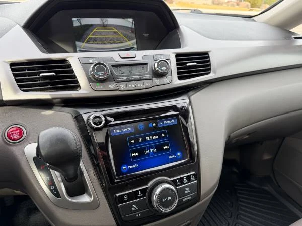 2016 Honda Odyssey - Image 18 of 21