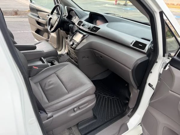 2016 Honda Odyssey - Image 15 of 21