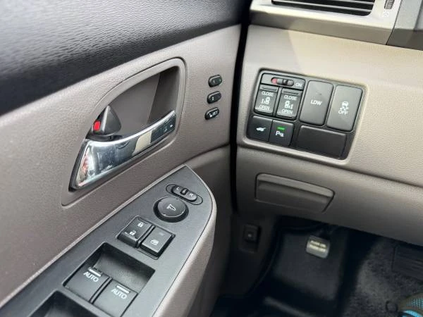 2016 Honda Odyssey - Image 17 of 21