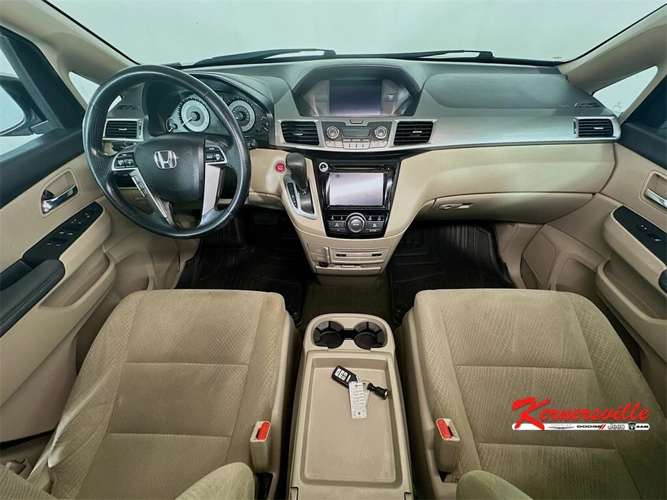 2016 Honda Odyssey - Image 10 of 21
