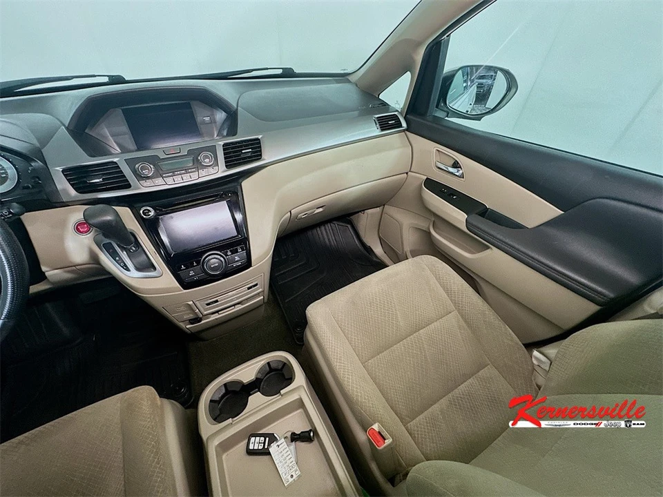 2016 Honda Odyssey - Image 11 of 21