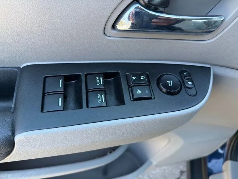 2016 Honda Odyssey - Image 8 of 12