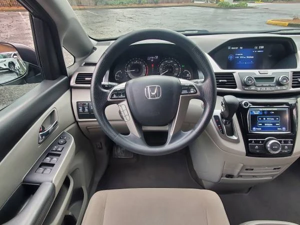 2016 Honda Odyssey - Image 11 of 21