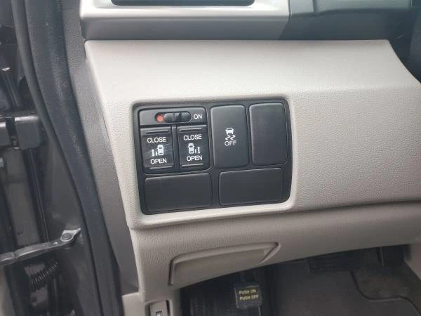 2016 Honda Odyssey - Image 10 of 21