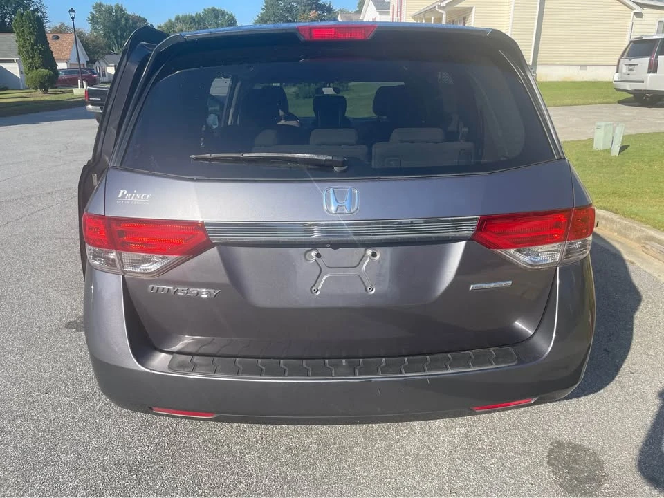 2016 Honda Odyssey - Image 2 of 11