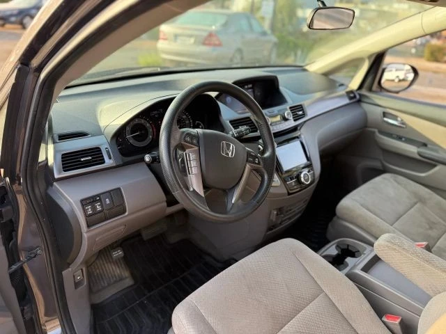 2016 Honda Odyssey - Image 10 of 21
