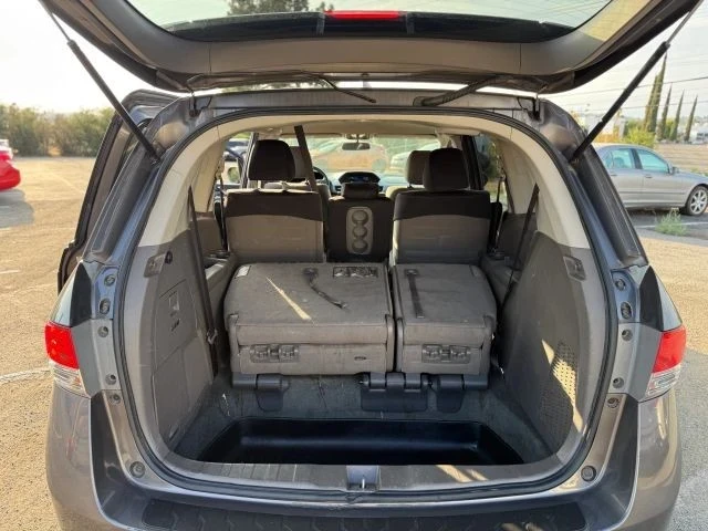 2016 Honda Odyssey - Image 16 of 21