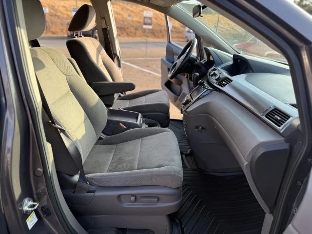 2016 Honda Odyssey - Image 18 of 21