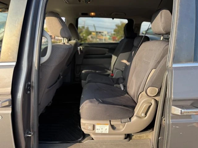 2016 Honda Odyssey - Image 15 of 21