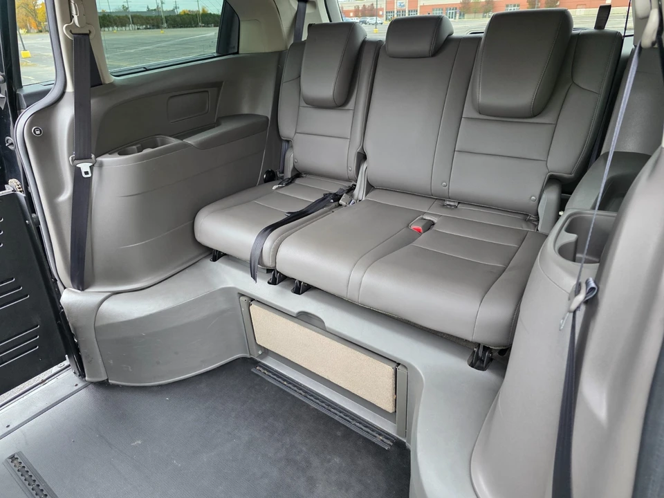 2016 Honda Odyssey - Image 18 of 21