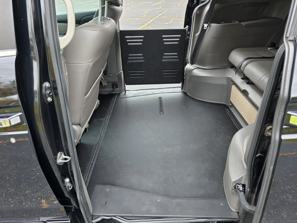 2016 Honda Odyssey - Image 17 of 21