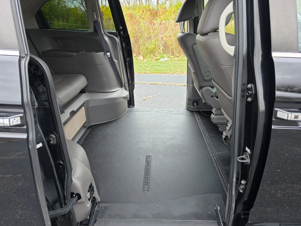 2016 Honda Odyssey - Image 4 of 21