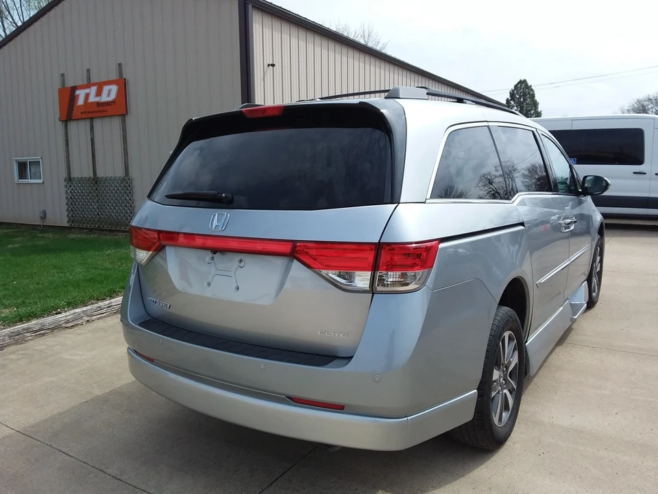 2016 Honda Odyssey - Image 9 of 21