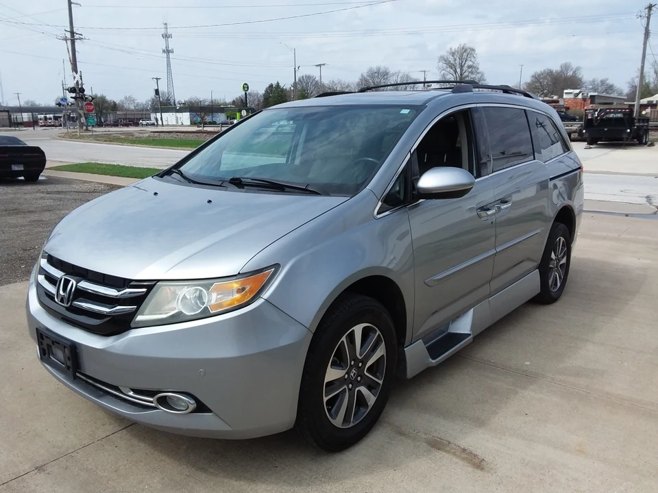 2016 Honda Odyssey - Image 6 of 21