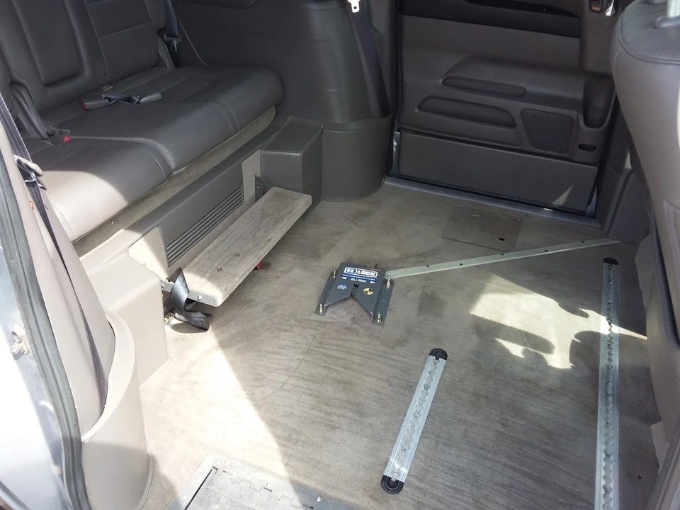 2016 Honda Odyssey - Image 2 of 21
