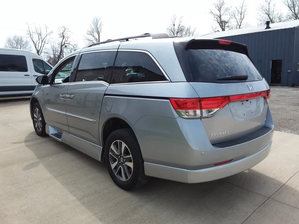 2016 Honda Odyssey - Image 8 of 21