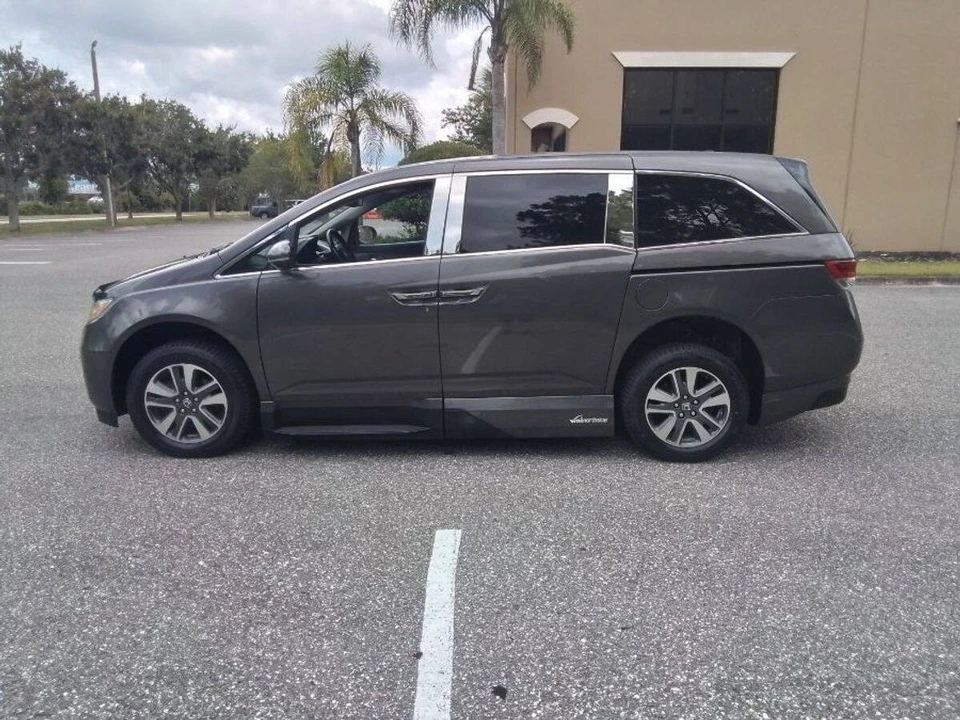 2016 Honda Odyssey - Image 8 of 16