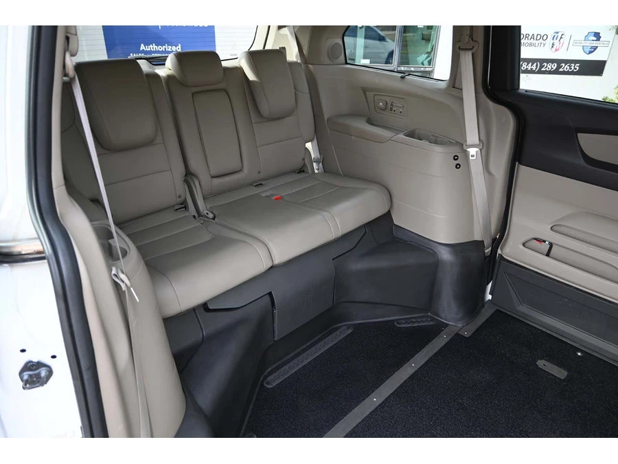 2016 Honda Odyssey - Image 18 of 21
