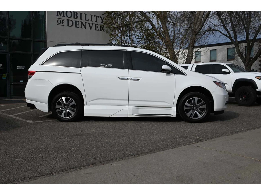 2016 Honda Odyssey - Image 5 of 12