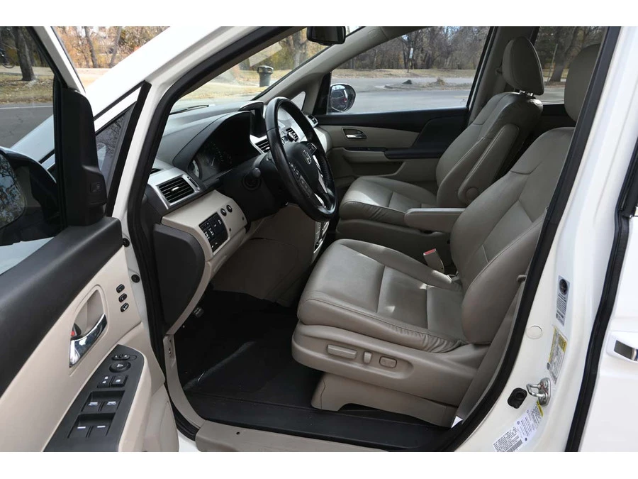 2016 Honda Odyssey - Image 13 of 21