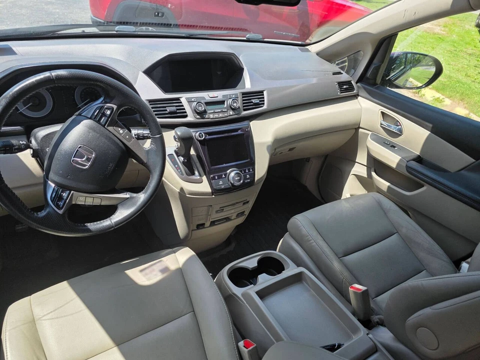 2016 Honda Odyssey - Image 14 of 18