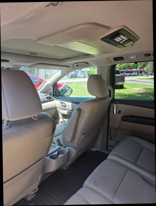 2016 Honda Odyssey - Image 15 of 18