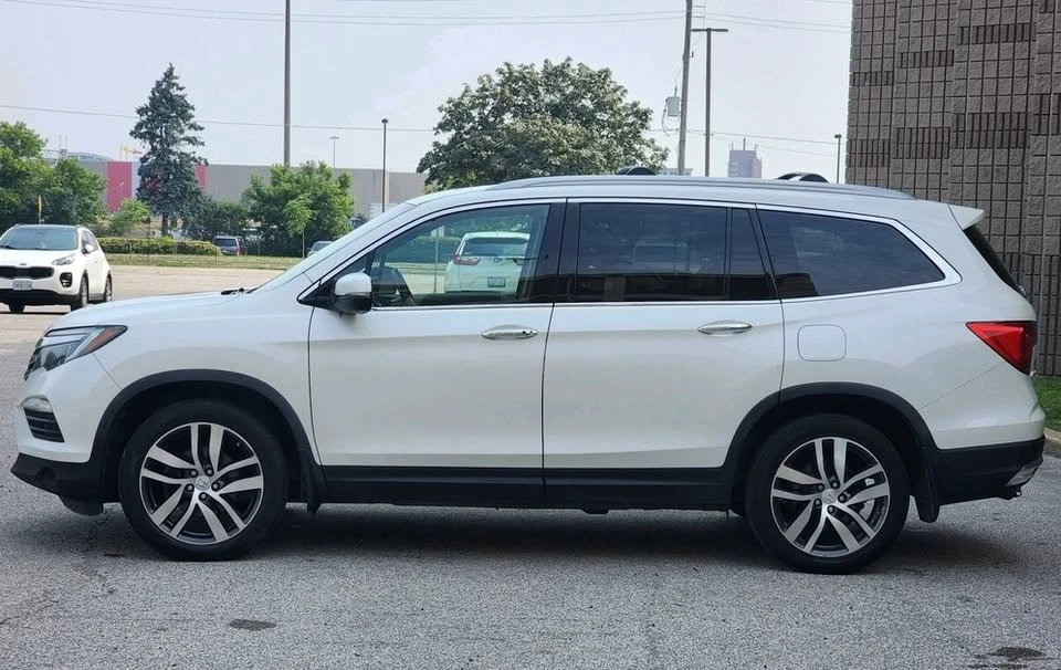 2016 Honda Pilot 3rd Gen - Image 2 of 4