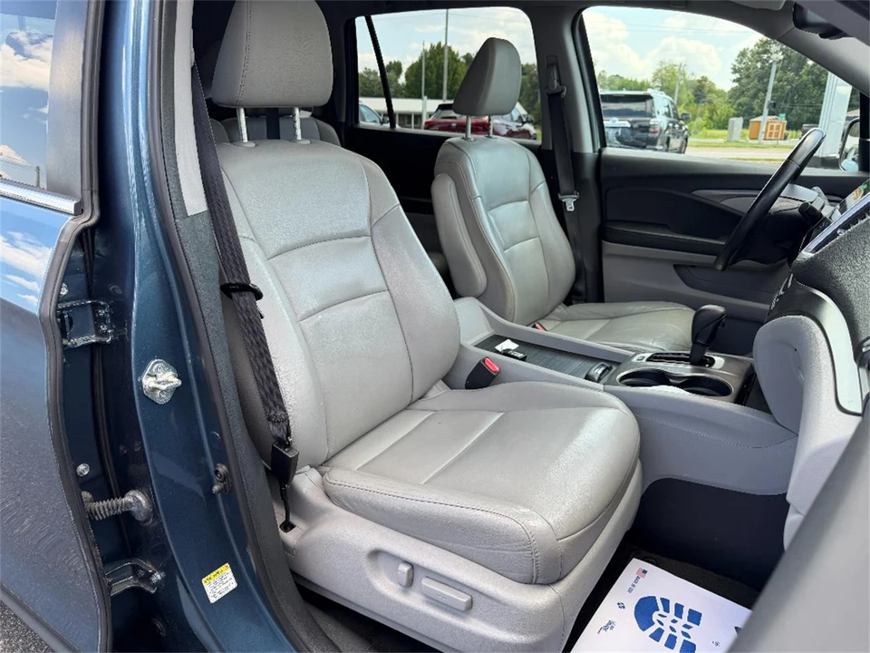 2016 Honda Pilot 3rd Gen - Image 17 of 31