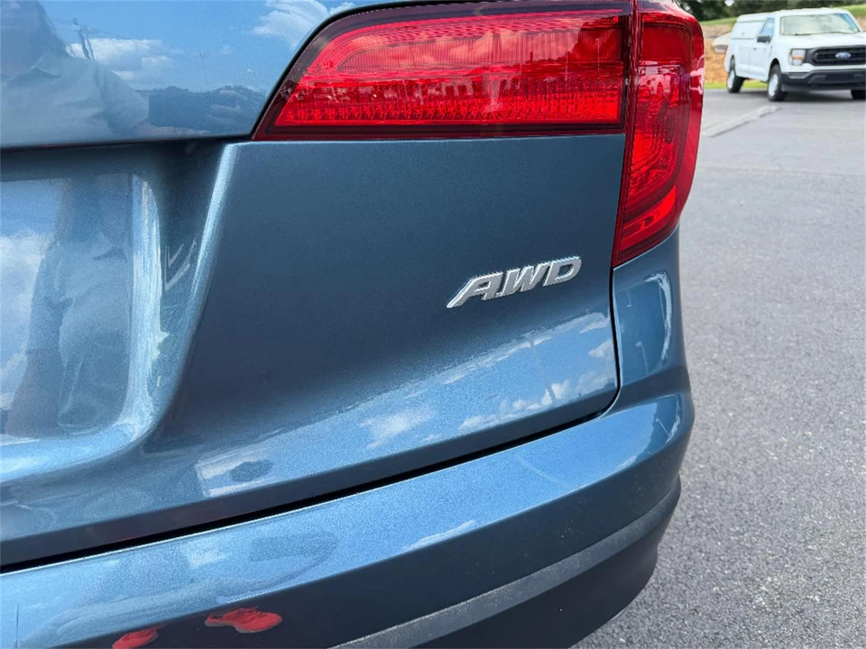 2016 Honda Pilot 3rd Gen - Image 11 of 31