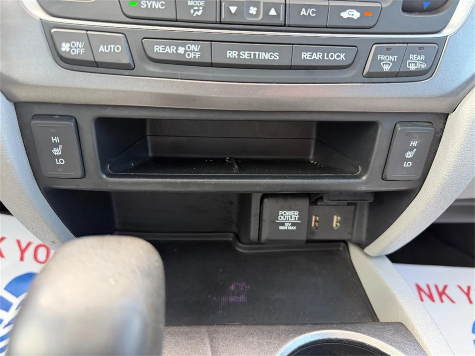 2016 Honda Pilot 3rd Gen - Image 27 of 31