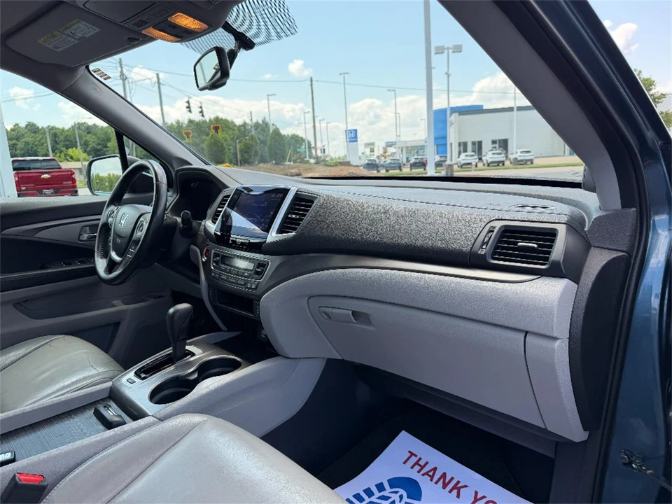 2016 Honda Pilot 3rd Gen - Image 16 of 31