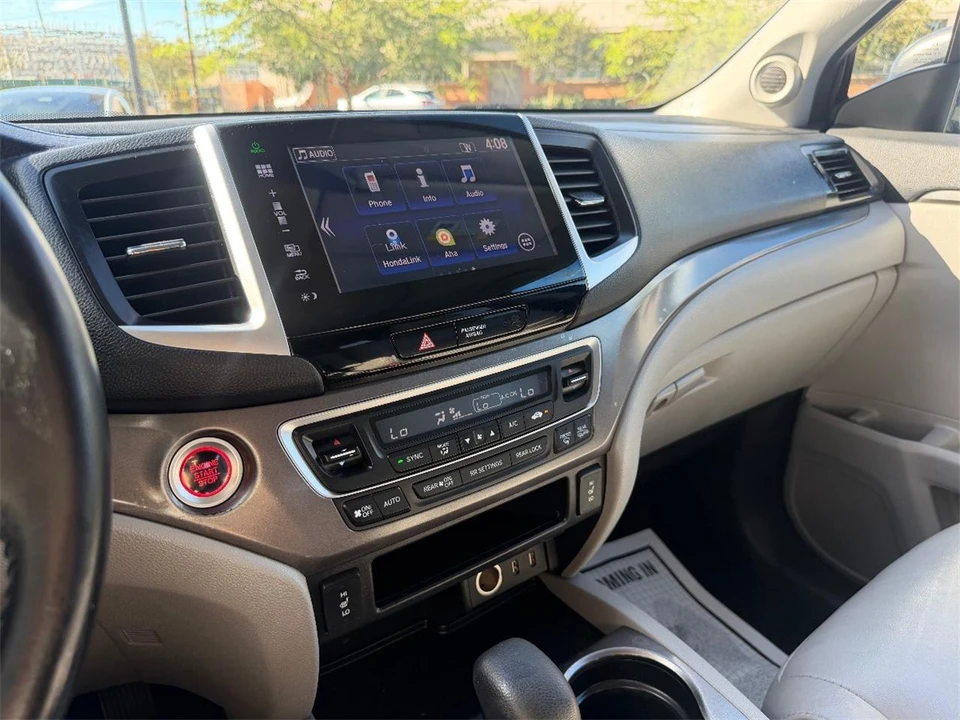 2016 Honda Pilot 3rd Gen - Image 17 of 23