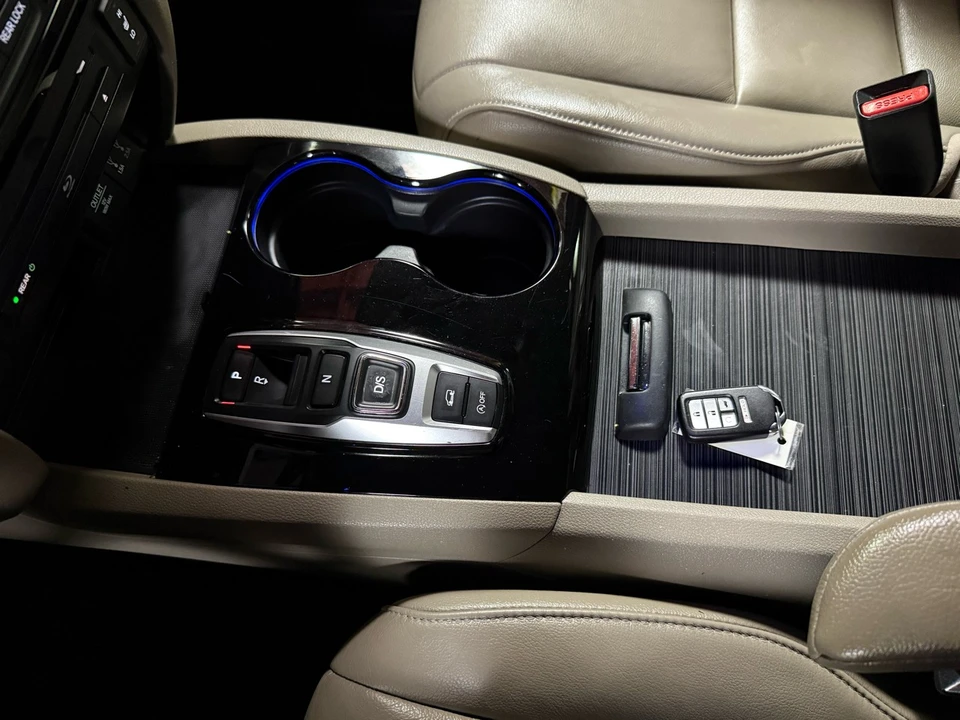2016 Honda Pilot 3rd Gen - Image 20 of 21