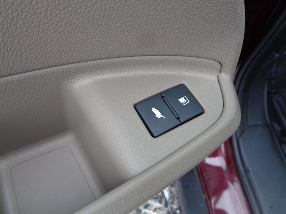 2016 Honda Pilot 3rd Gen - Image 14 of 21
