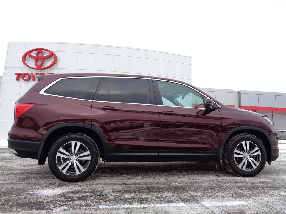 2016 Honda Pilot 3rd Gen - Image 3 of 21