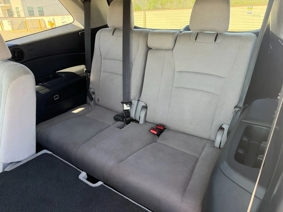 2016 Honda Pilot 3rd Gen - Image 11 of 21