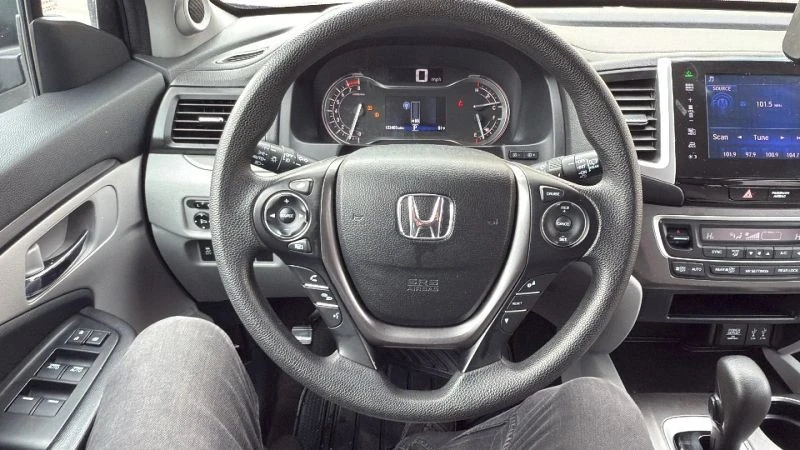 2016 Honda Pilot 3rd Gen - Image 10 of 12