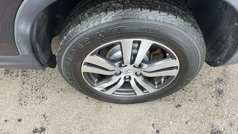 2016 Honda Pilot 3rd Gen - Image 9 of 12