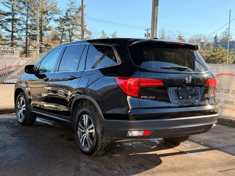 2016 Honda Pilot 3rd Gen - Image 9 of 12