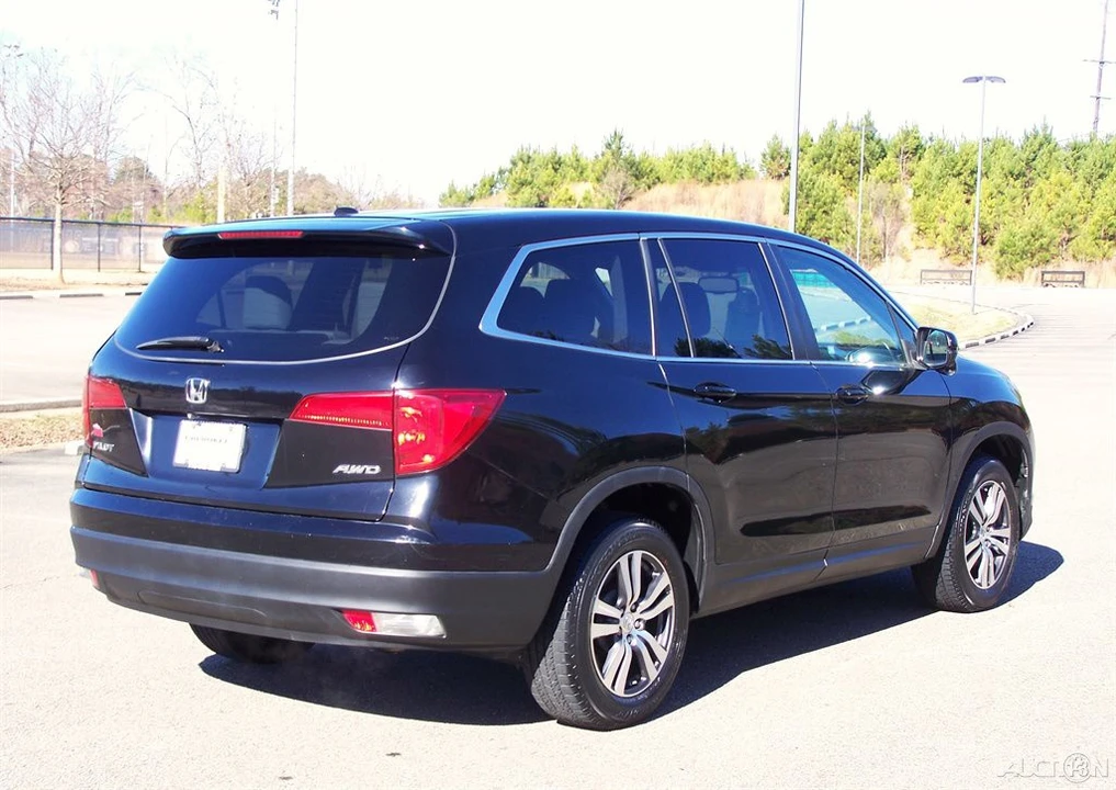 2016 Honda Pilot 3rd Gen - Image 4 of 21