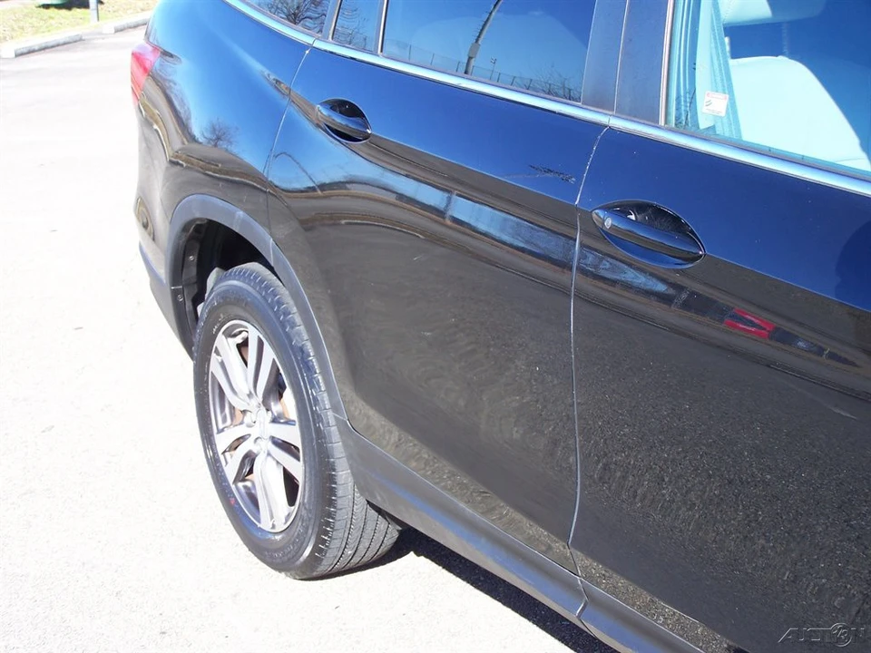 2016 Honda Pilot 3rd Gen - Image 16 of 21