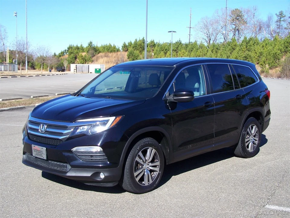 2016 Honda Pilot 3rd Gen - Image 3 of 21