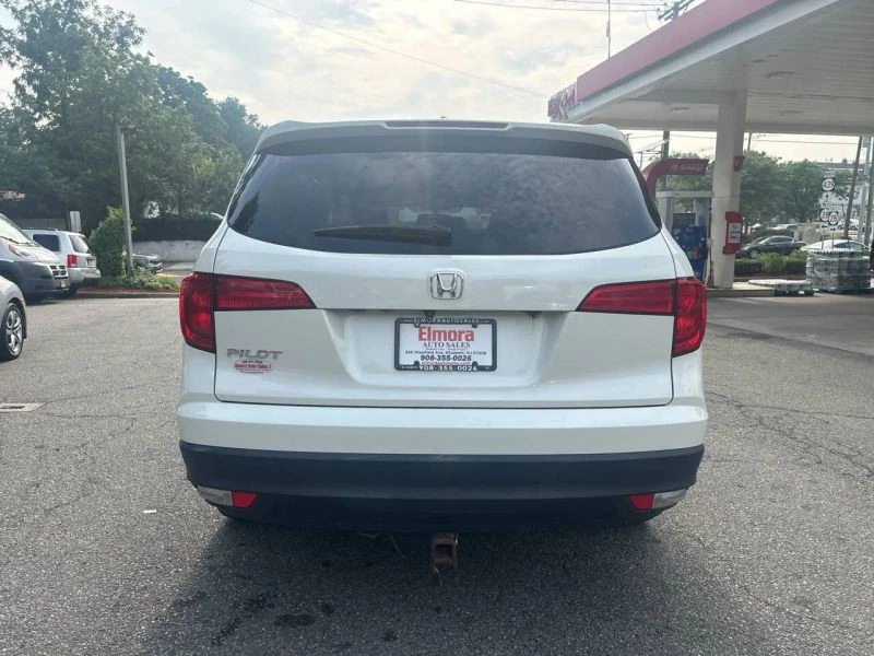 2016 Honda Pilot 3rd Gen - Image 5 of 12