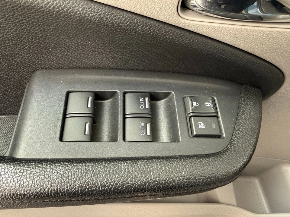 2016 Honda Pilot 3rd Gen - Image 11 of 28