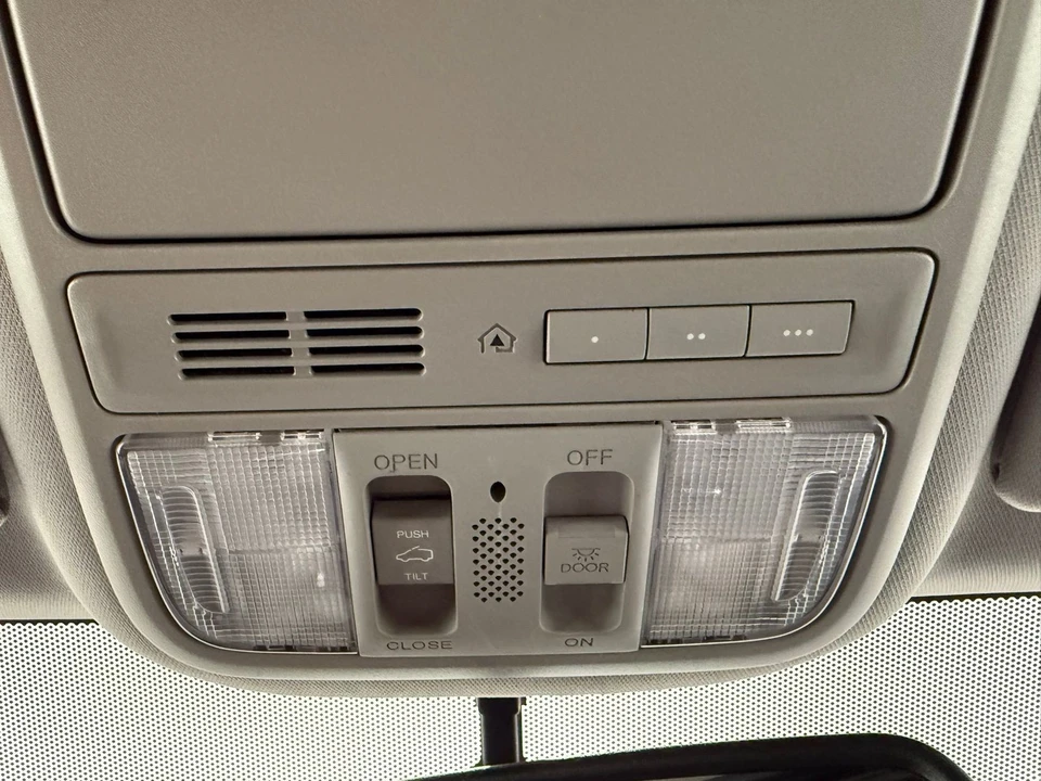 2016 Honda Pilot 3rd Gen - Image 17 of 28