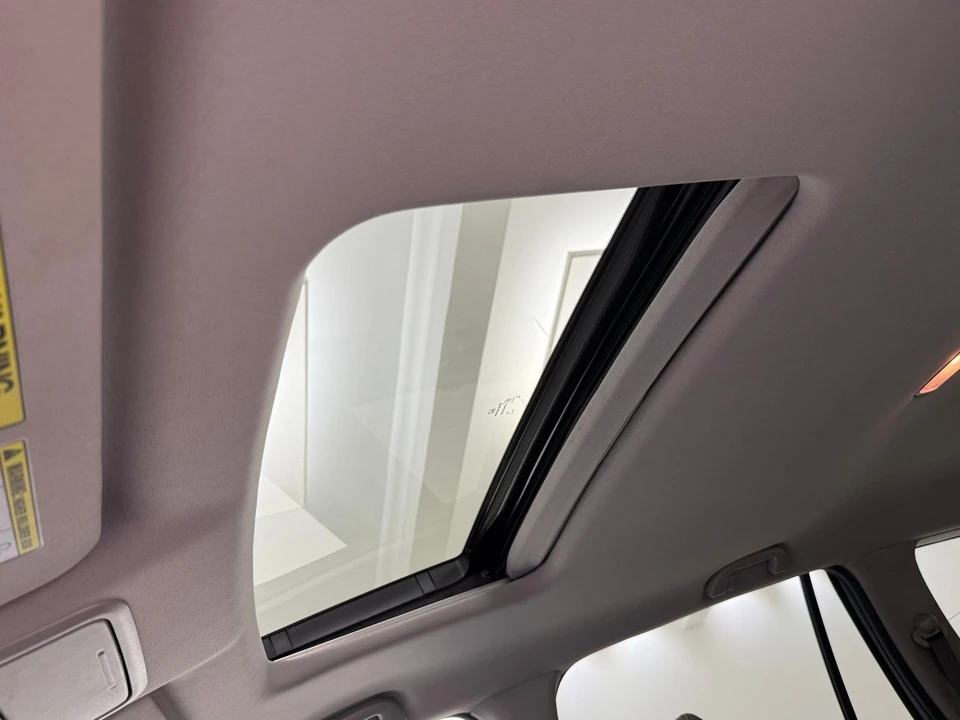 2016 Honda Pilot 3rd Gen - Image 13 of 28
